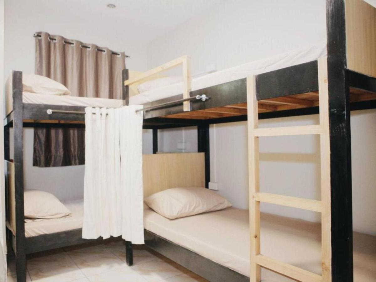 Bunks Hostel (Adults Only) Cebu Exteriér fotografie